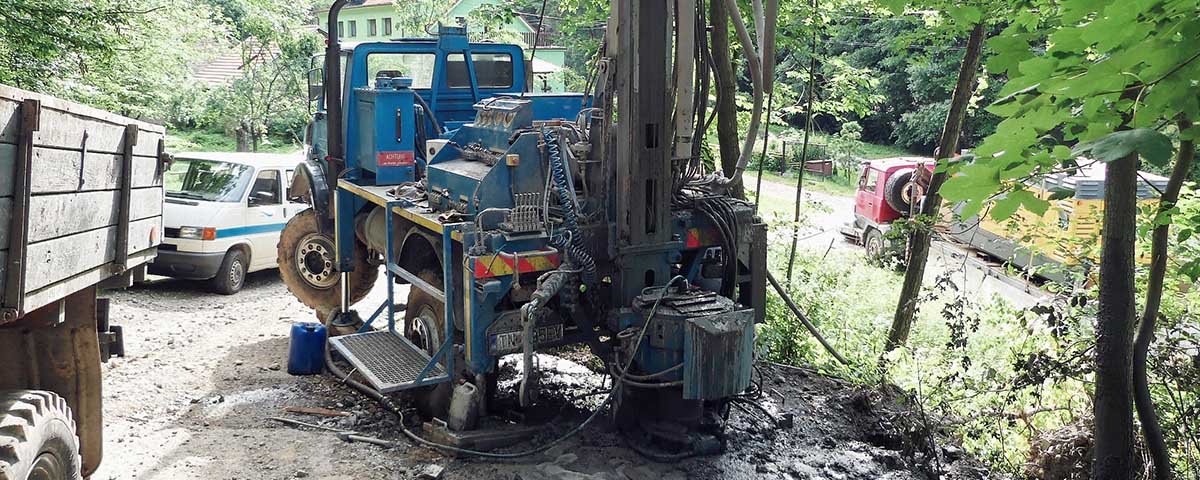 Drilling of a new hydrogeological borehole in the municipality of Strání